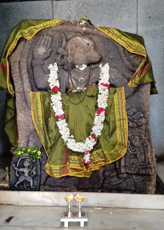 Etha muKhya-prANa-nAtha